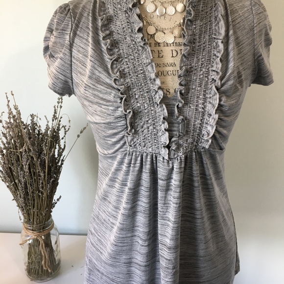 Tops - Grey short sleeve blouse